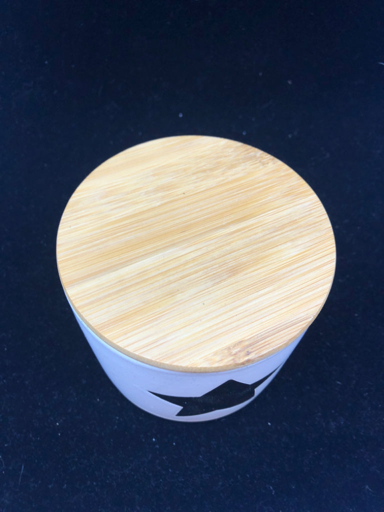 STAR STONEWARE CANISTER W/BAMBOO LID.