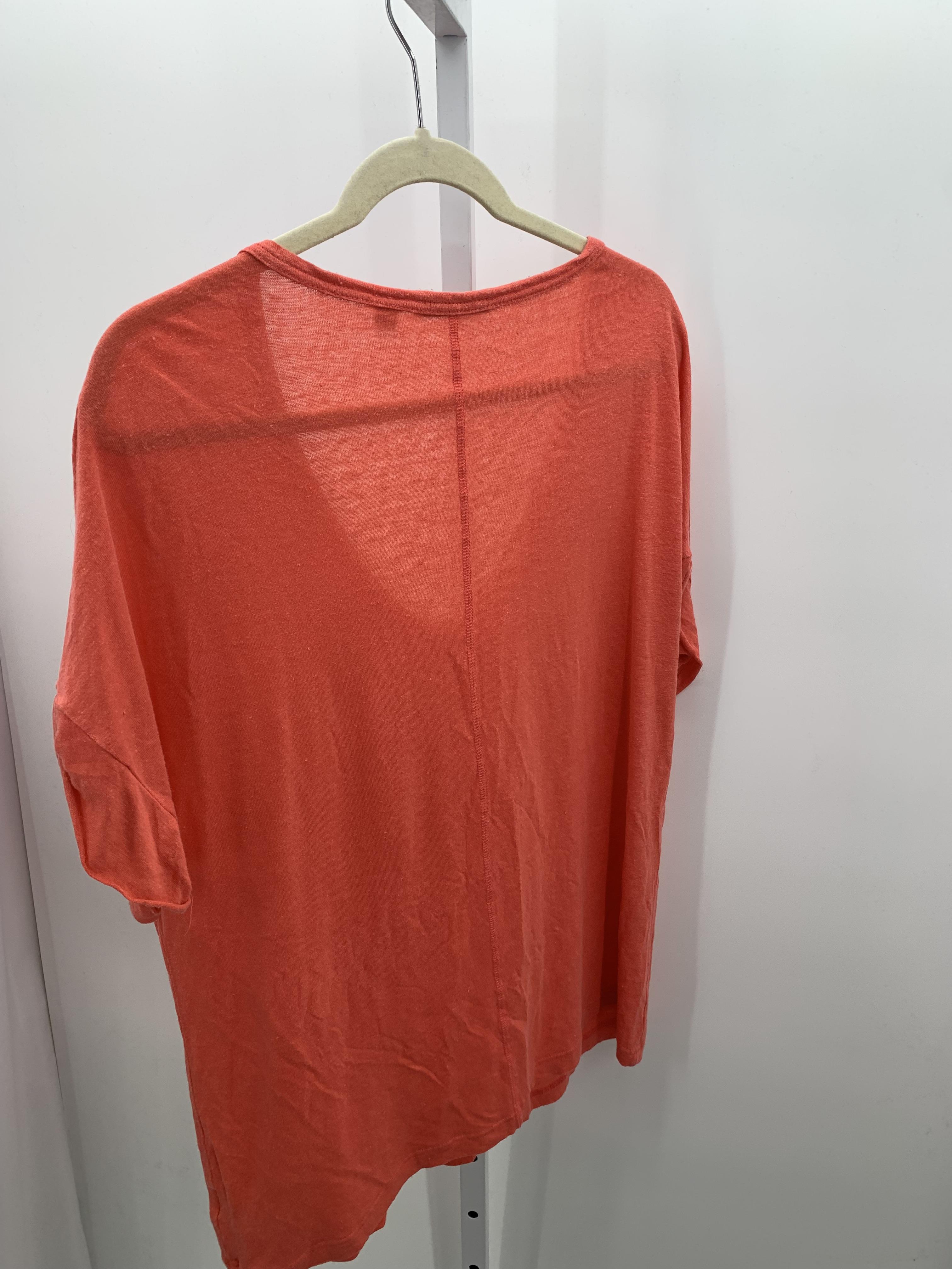 Size Extra Large Misses Short Sleeve Shirt
