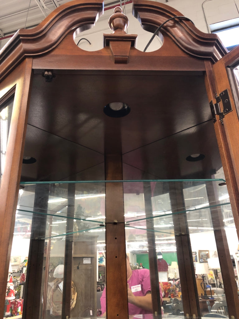 WOOD CORNER CURIO 5 GLASS SHELVES W/LIGHT.