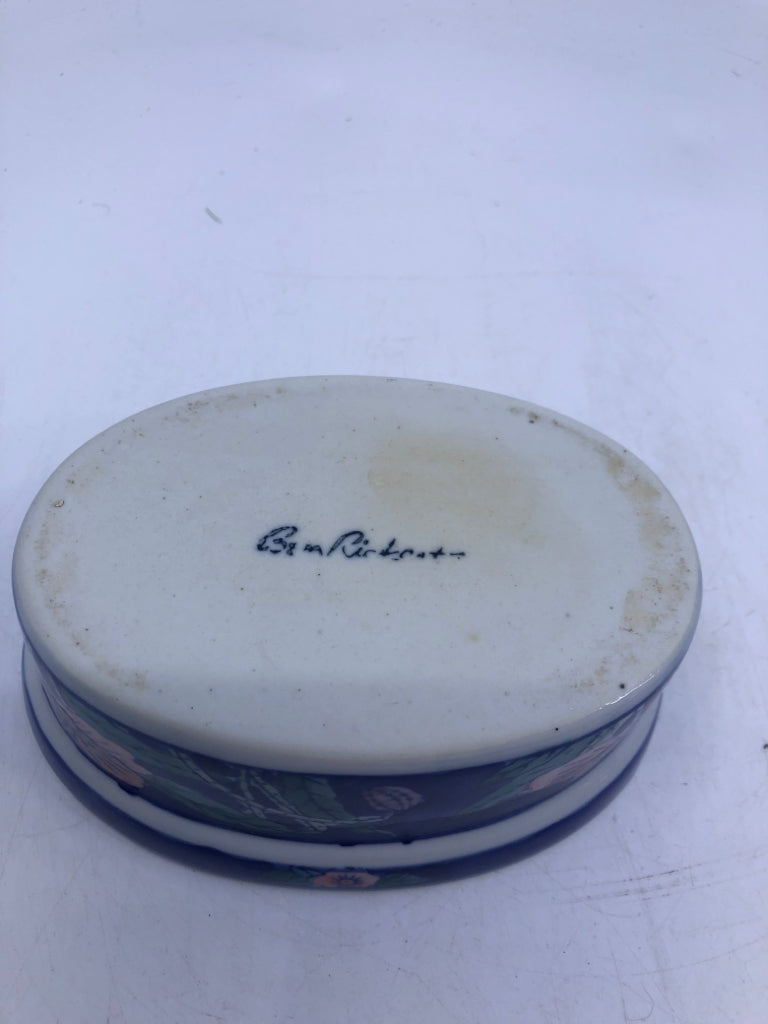 CERAMIC DARK BLUE/GREEN PINK ROSTER OVAL DISH W/COVER.
