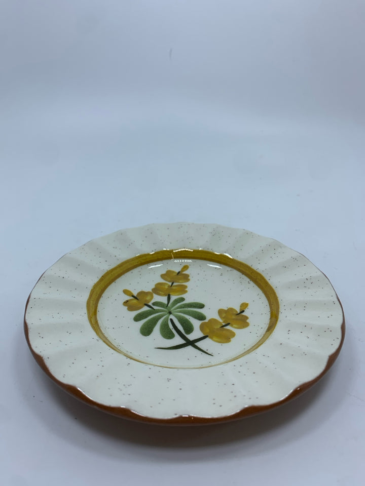 SM VTG GOLDEN BLOSSOM POTTERY PLATE.