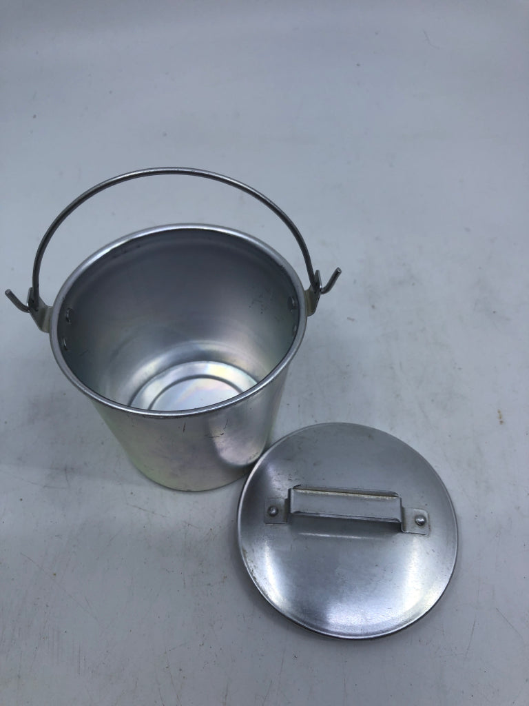 3PC MILK JUG STYLE SILVER SUGAR AND CREAMER SET W TRAY.