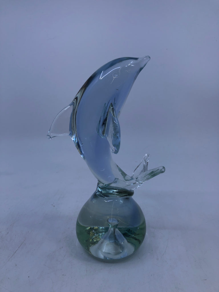 DOLPHIN ON BALL FIGURE.