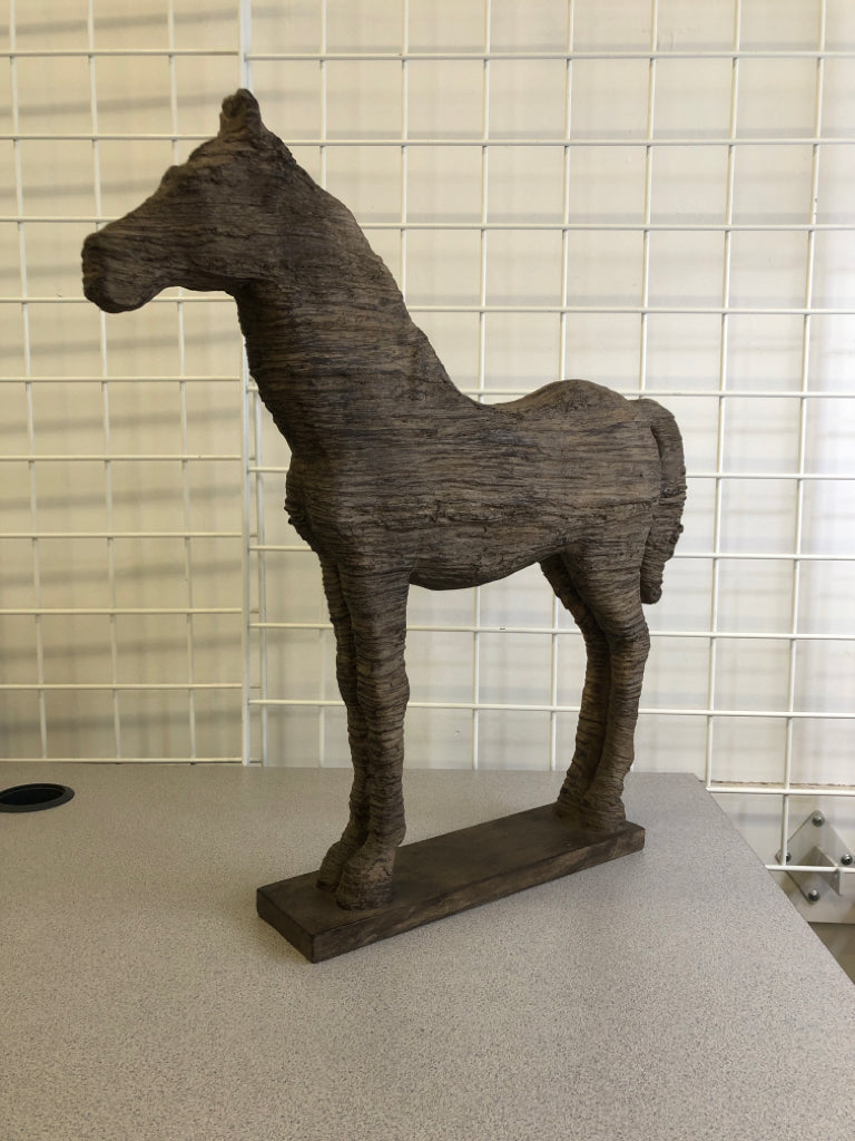 RUSTIC HORSE SHELF DECOR.