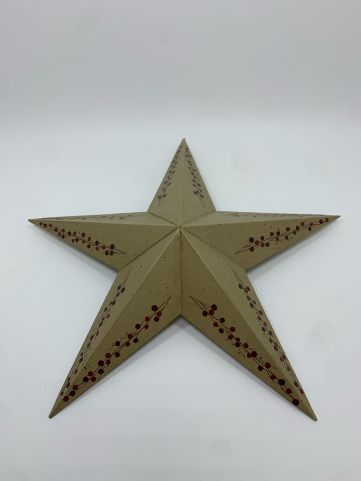 RED BERRIES PAINTED TAN METAL STAR.