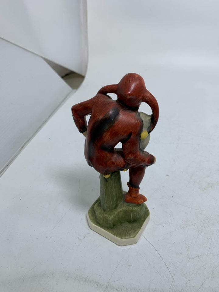 VTG FRIEDEL GERMAN JESTER W/ OWL ON KNEE.