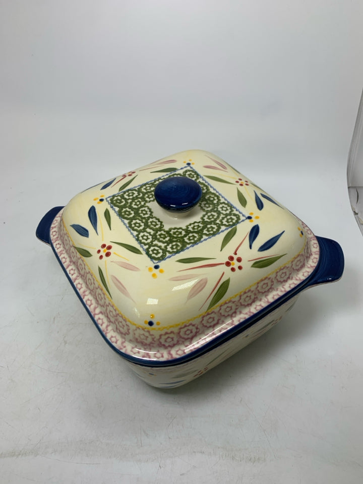 OLD WORLD PATTERN HEAVY BAKING DISH W/ LID.