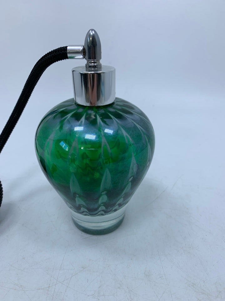 VTG GREEN BLOWN GLASS W/ DETAILS PERFUME ATOMIZER.