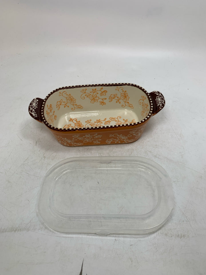 FLORAL LACE OVAL BAKER W/ LID.
