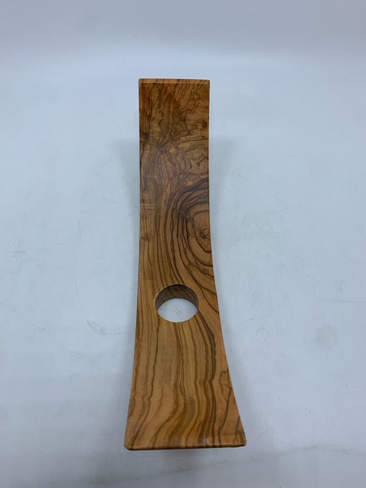 WOODEN CURVED WINE BOTTLE HOLDER.