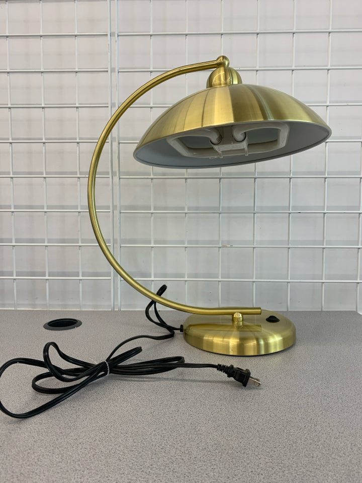 BRASS DOME STYLE DESK LAMP.