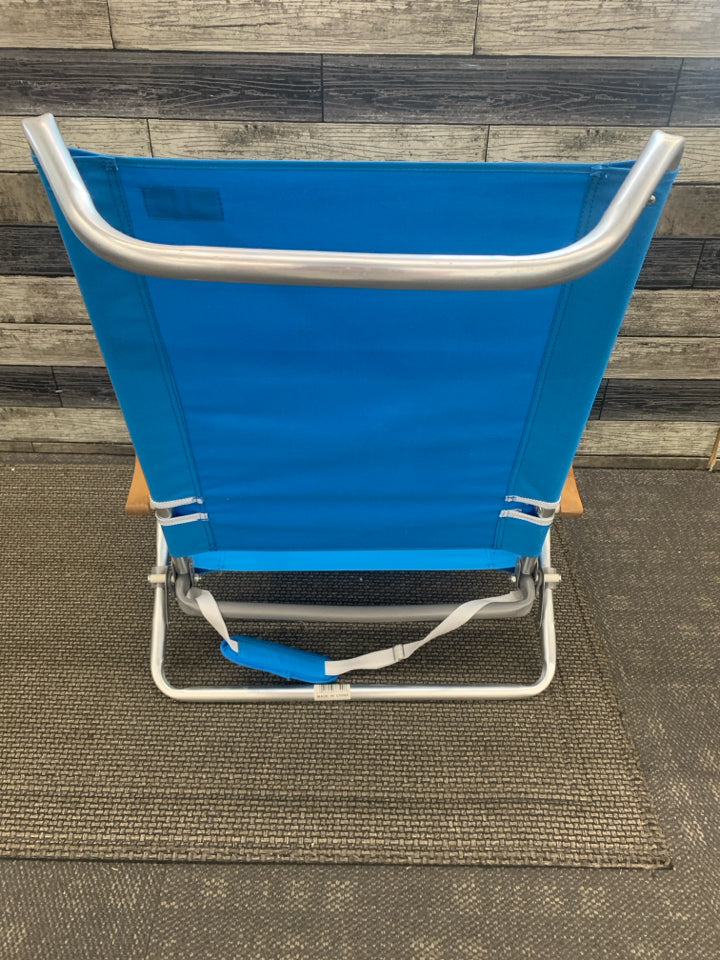 RIO WAVE FOLDING BEACH CHAIR.