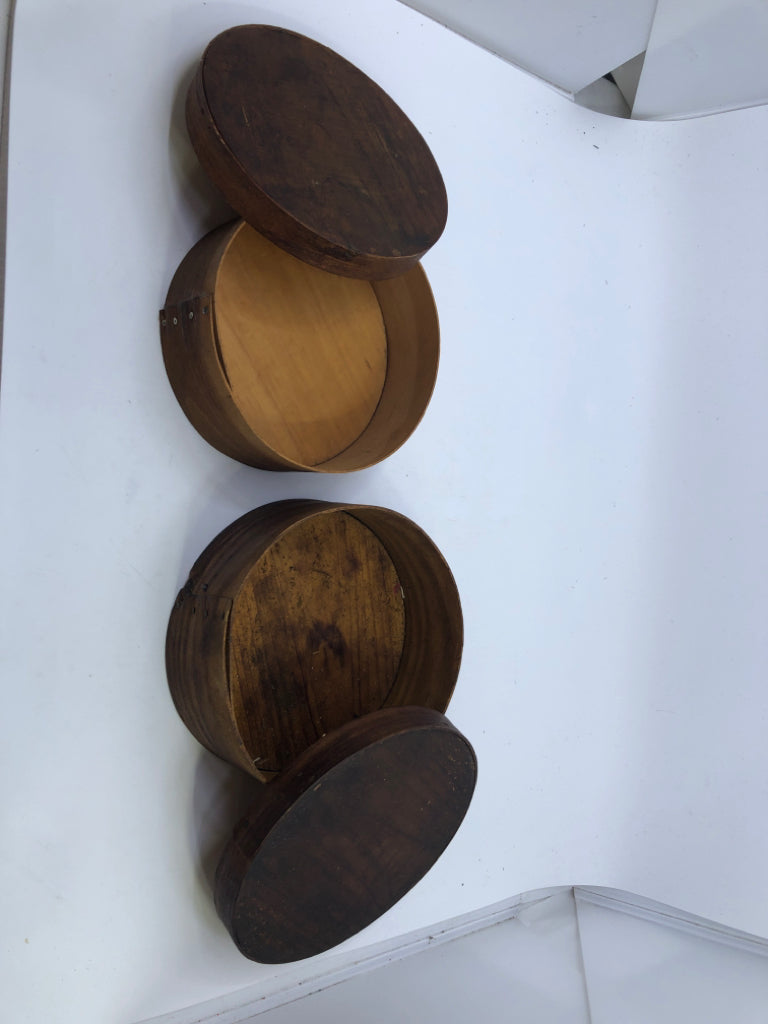 2 VTG WOOD NESTING BOXES.