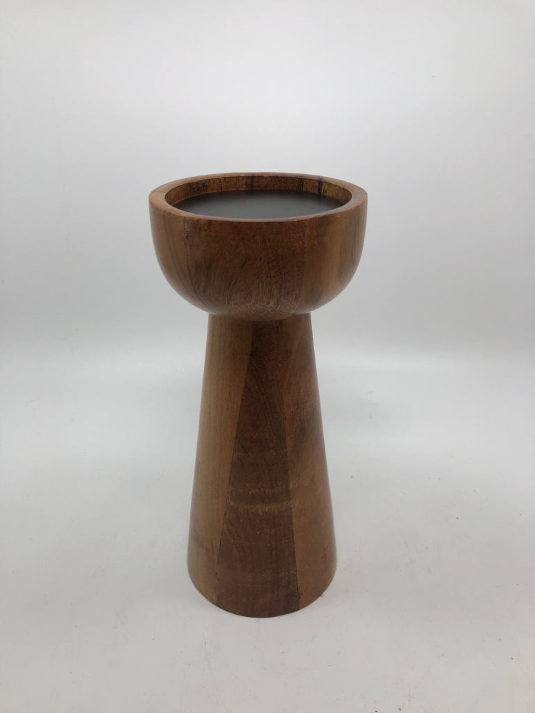 WOODEN CANDLE HOLDER.