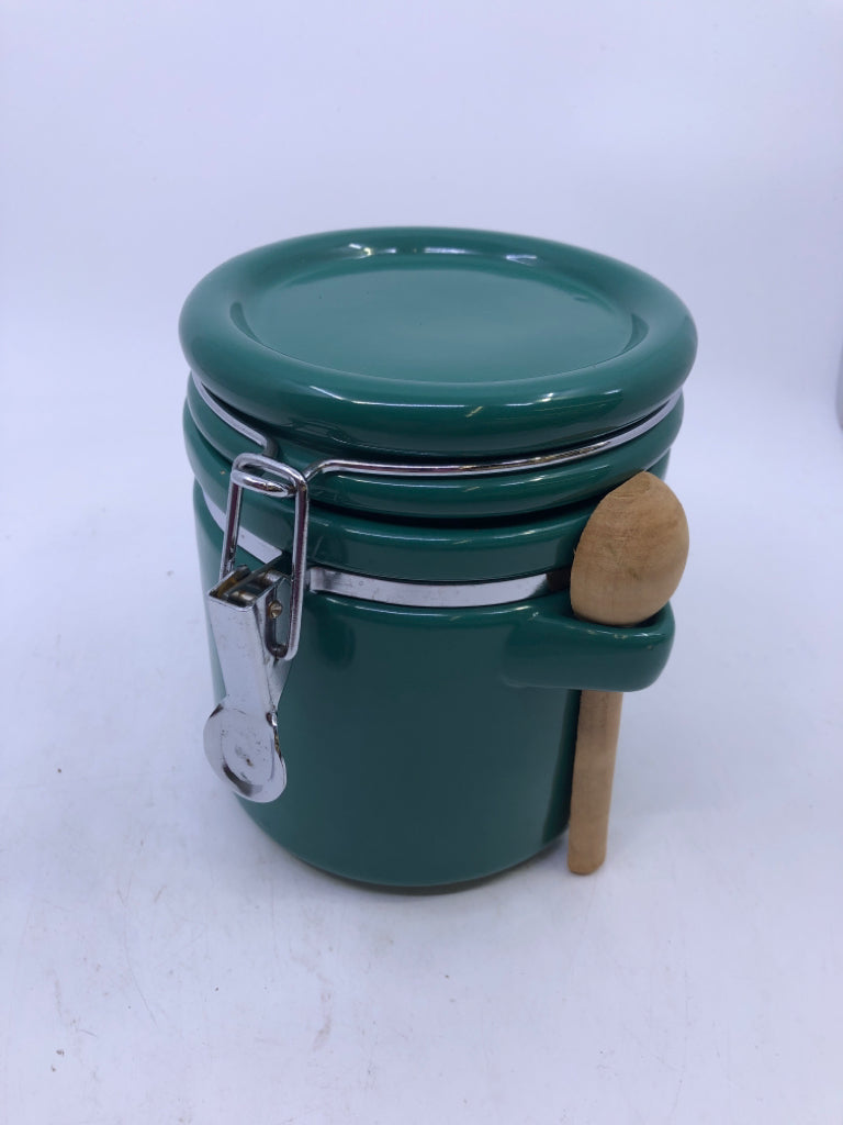 4PC BRIGHT GREEN CANISTERS W SPOONS.