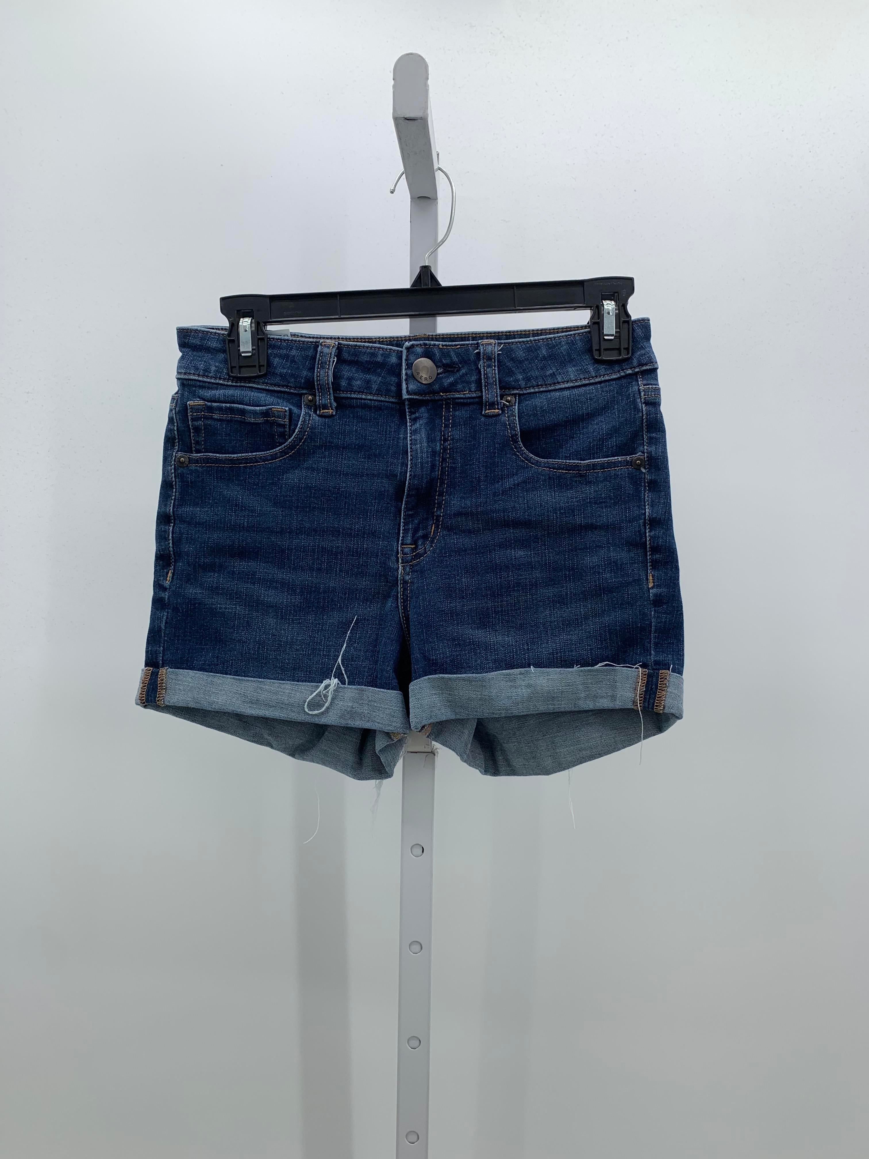 Aero Size 8 Juniors Shorts