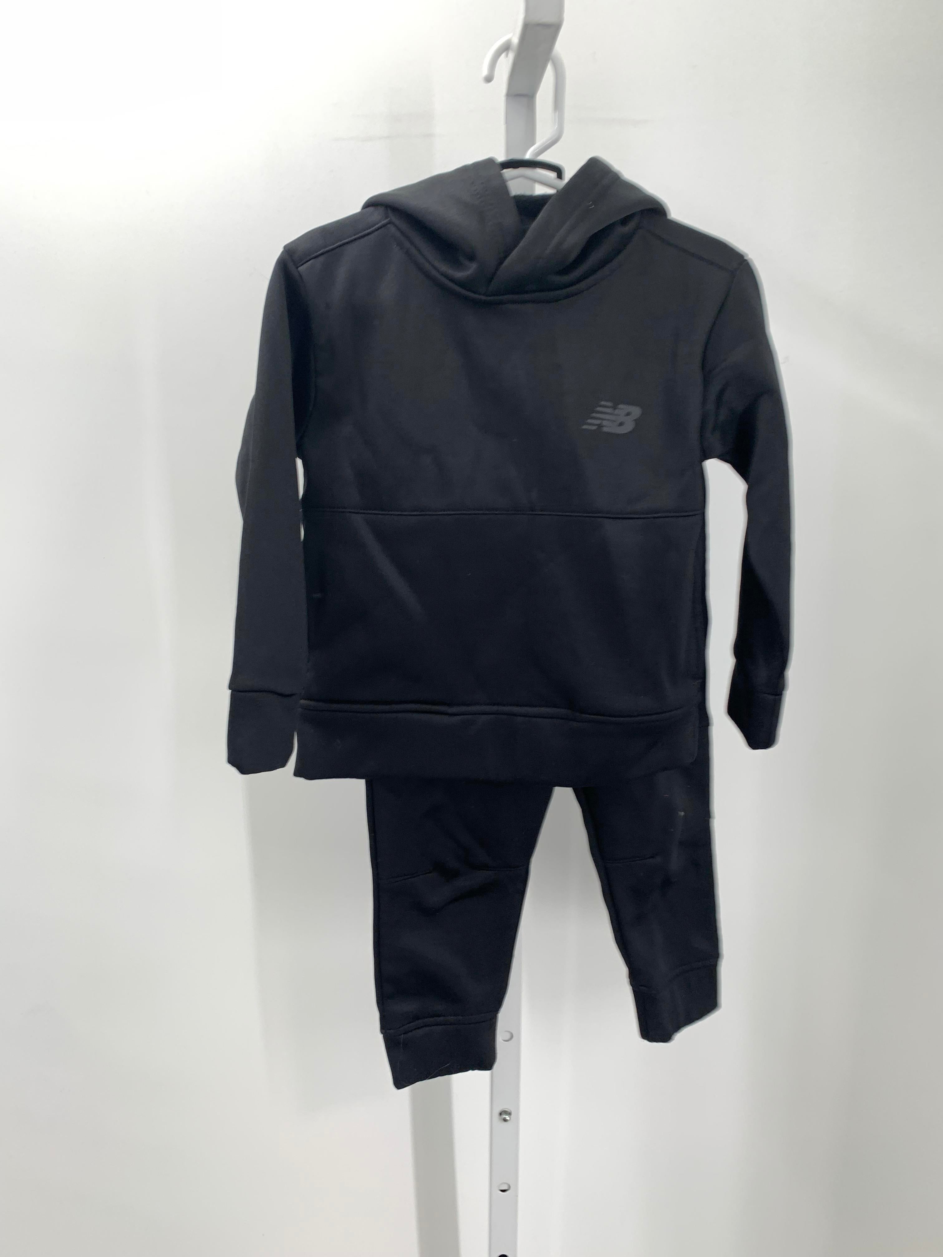 KNIT HOODIE AND PANTS