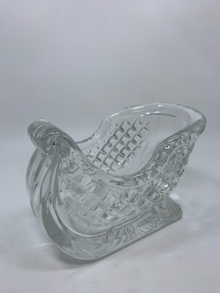CLEAR GLASS SLEIGH.