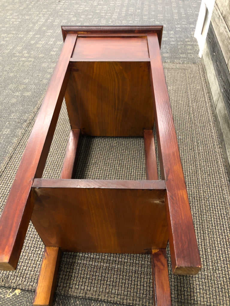 TALL BLACK TOP WOOD BOTTOM SQAURE SIDE TABLE W/ WHITE POLKA DOT KNOB.