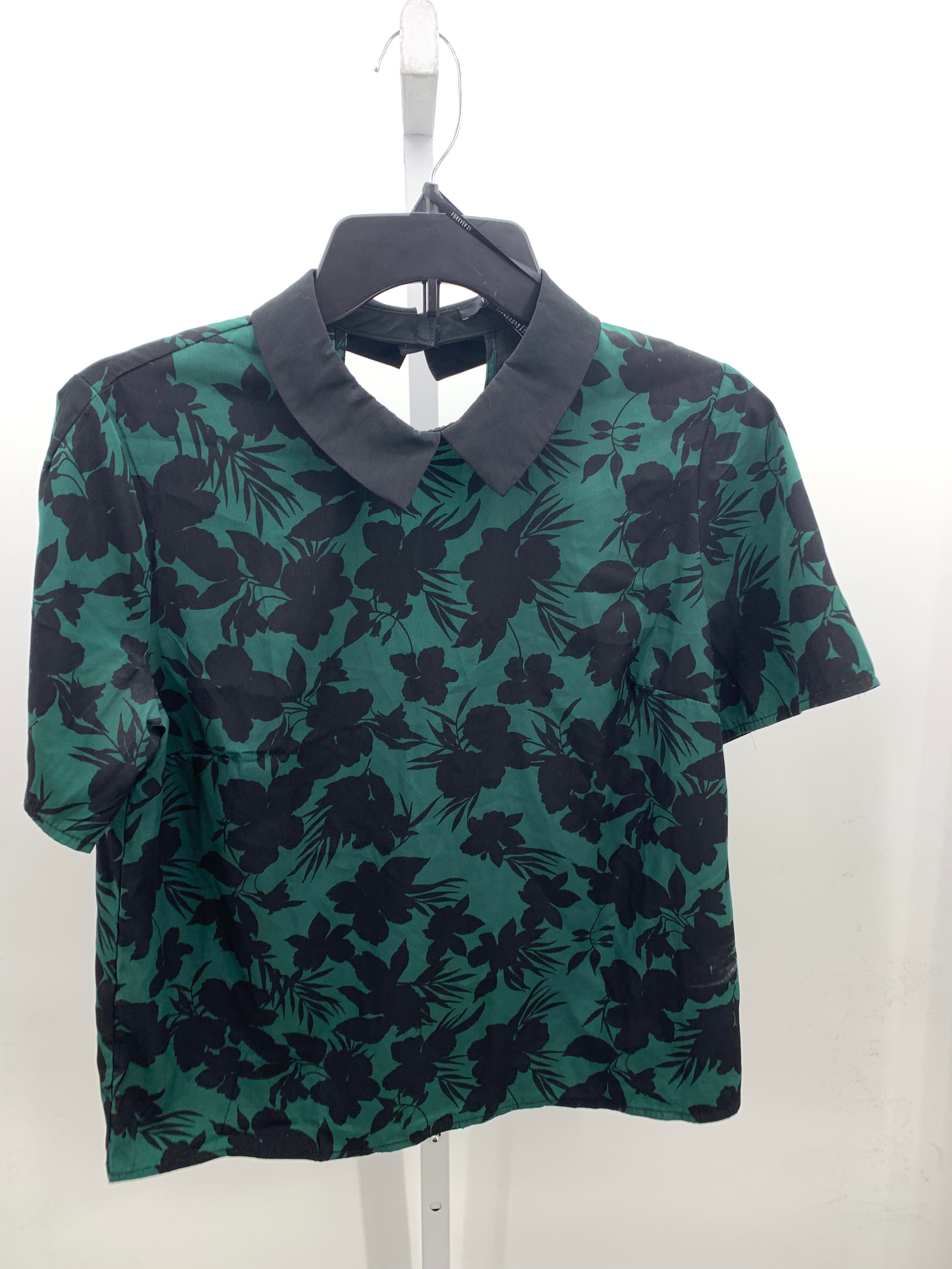 Forever 21 Size Medium Juniors Short Sleeve Shirt