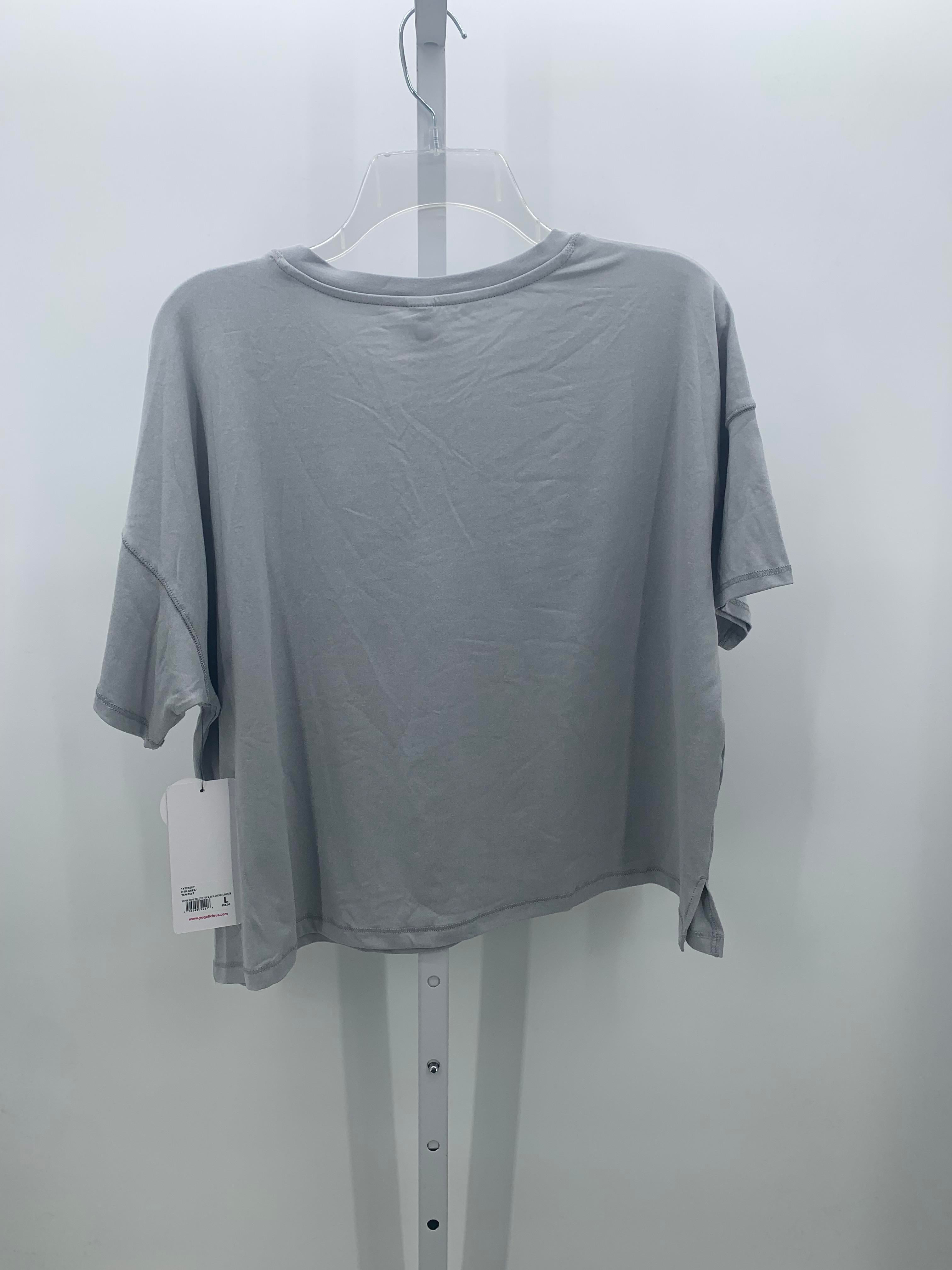Yogalicious Size Large Misses Short Sleeve Shirt
