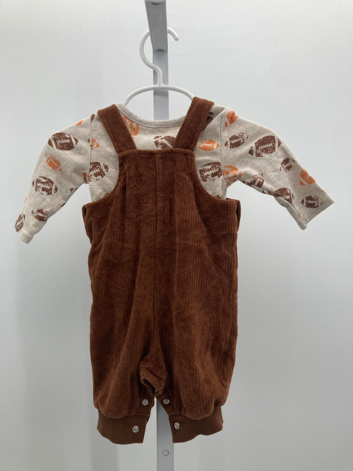 FOOTBALLS SHIRT AND CORDUROY OVERALLS