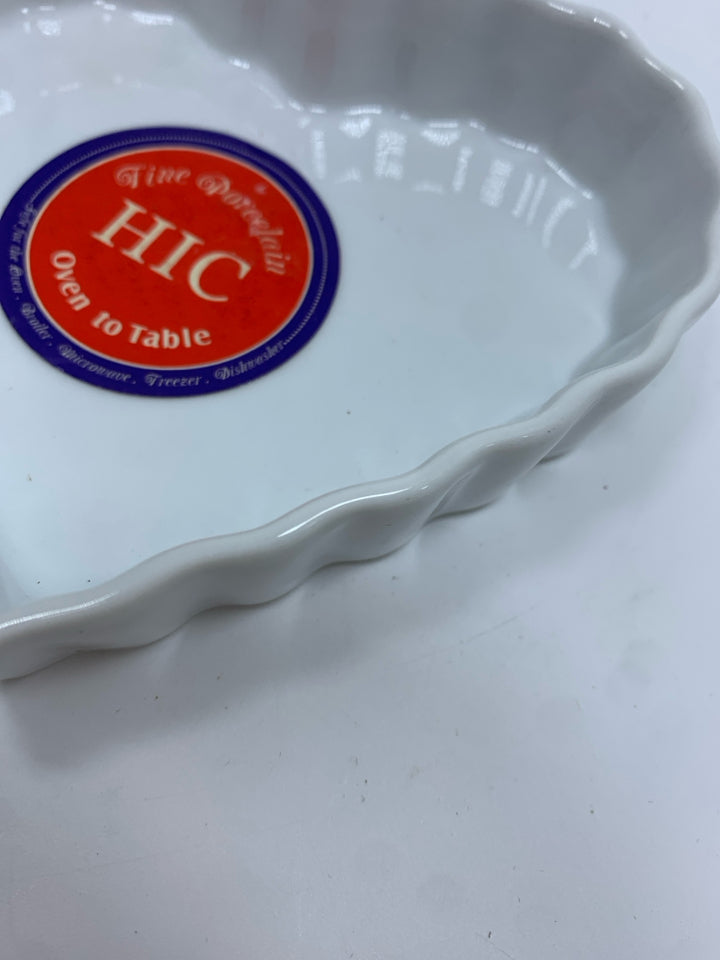 HIC OVEN TO TABLE PORCELAIN HEART DISH.