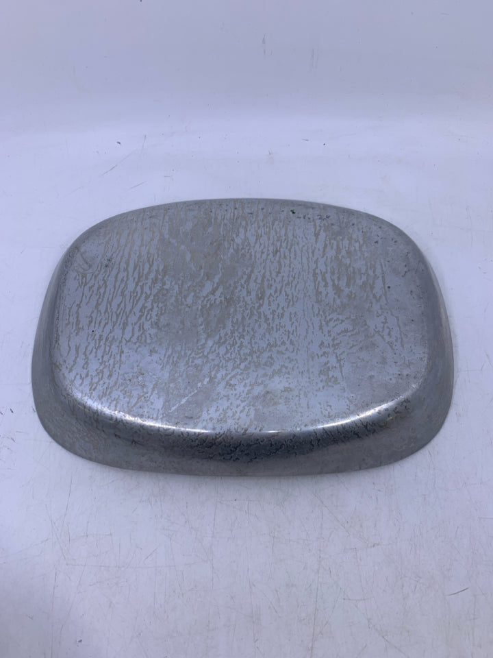 ROUNDED PEWTER TRAY.