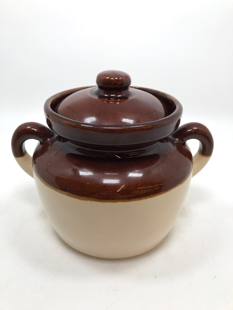 VTG BROWN GLAZE POTTERY BEAN POT W/LID.