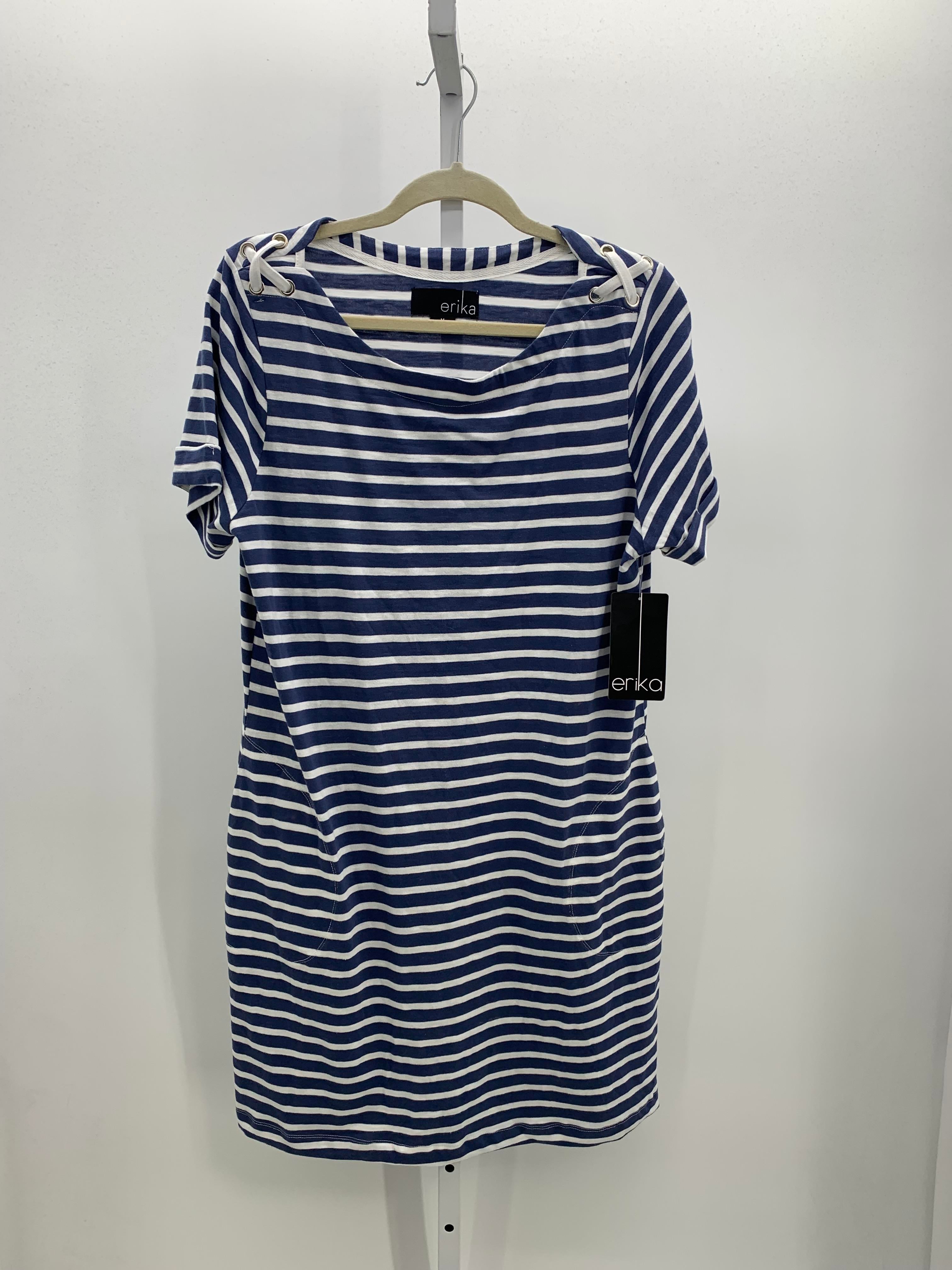 Erika Size Medium Misses Short Sleeve Dress