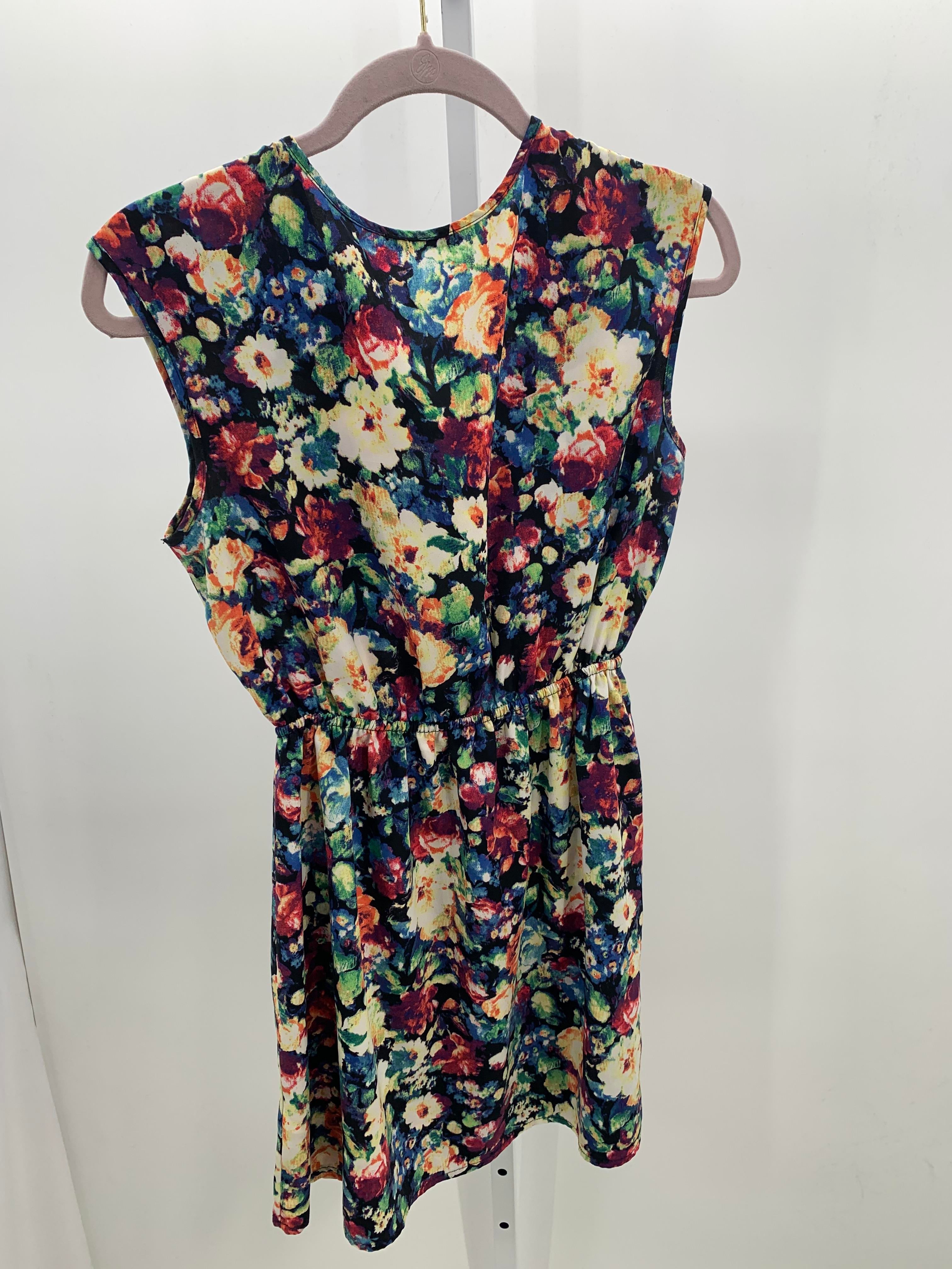 Soprano Size Medium Juniors Sleeveless Dress