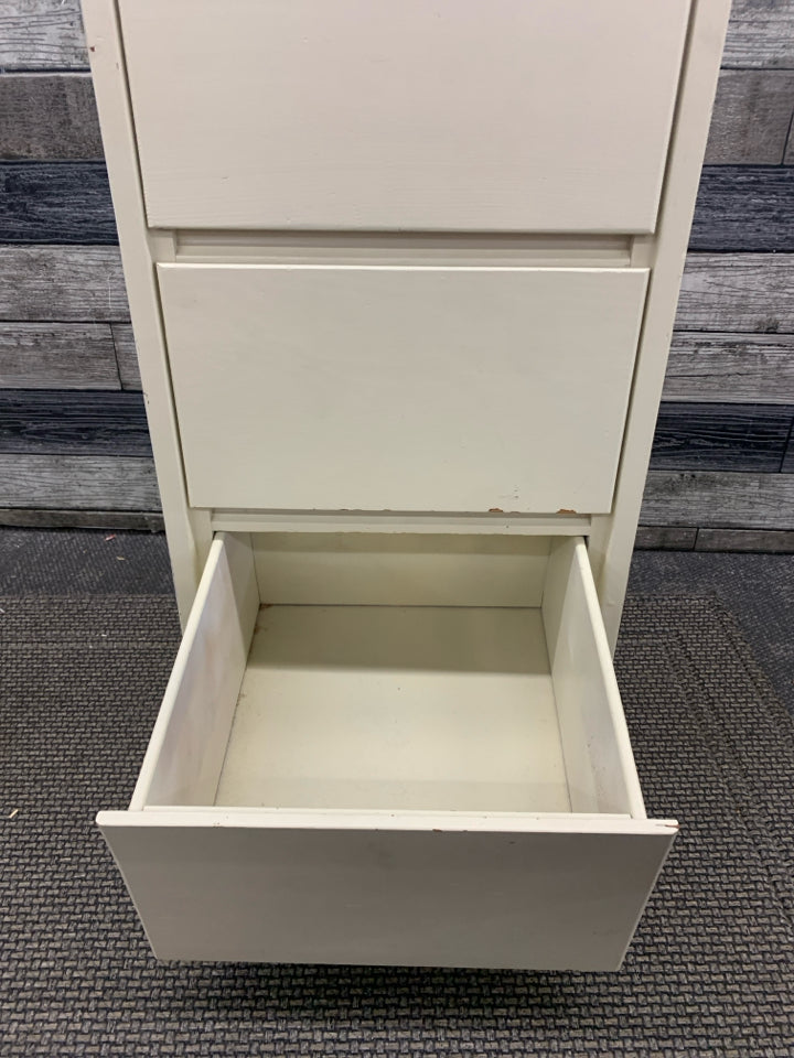 WHITE PAINTED 3 DRAWER SIDE TABLE.
