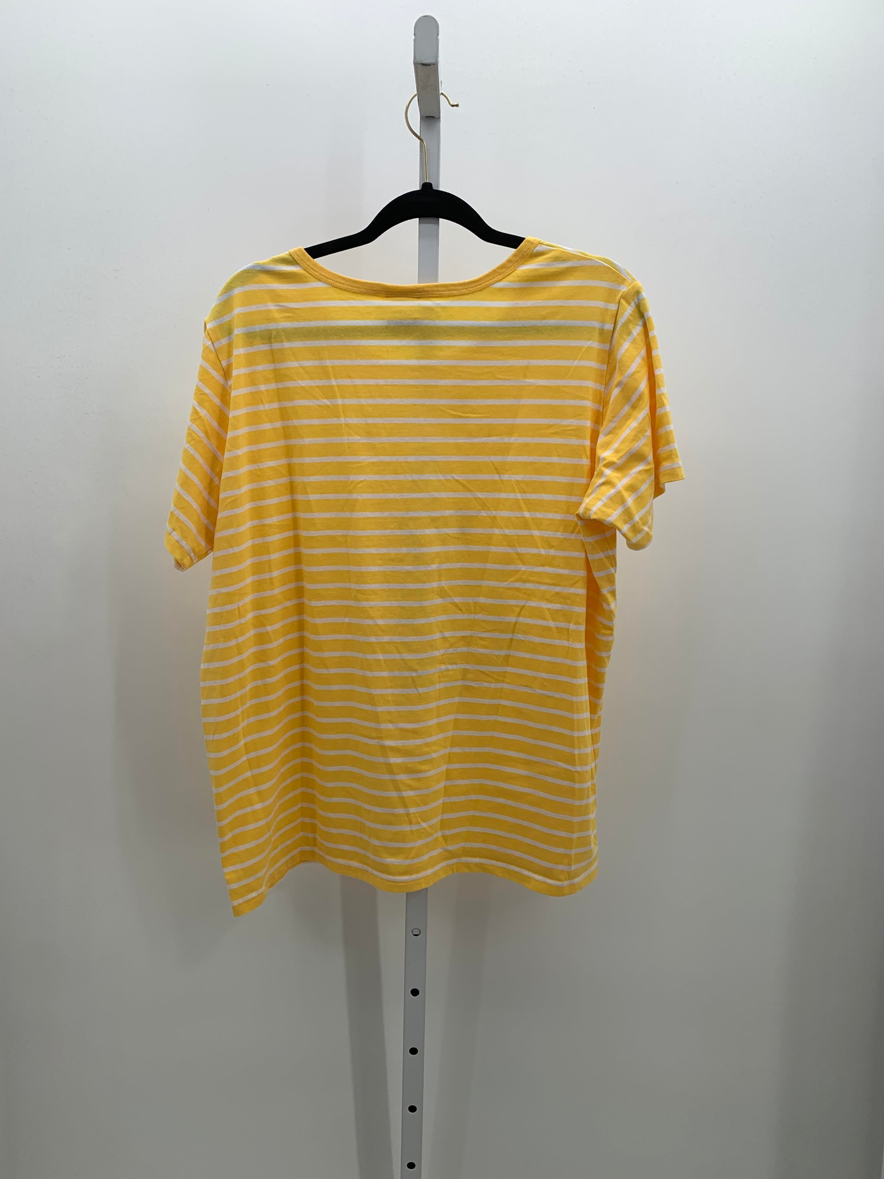 Size Extra Large Misses Short Sleeve Shirt