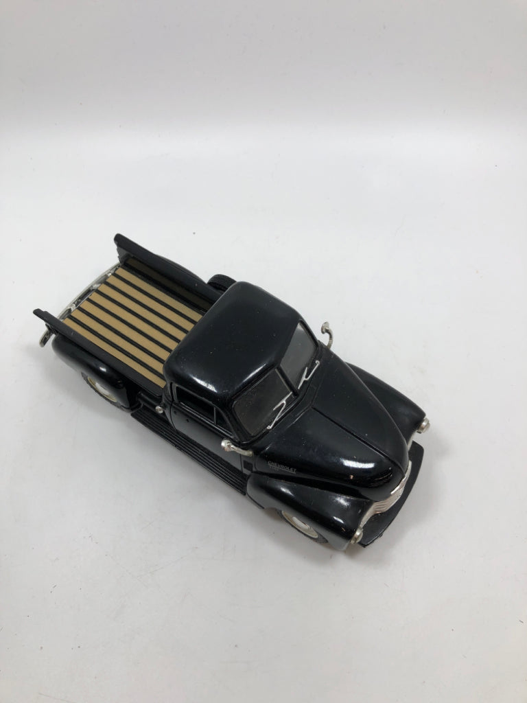 CHEVY SCALE MODEL TRUCK