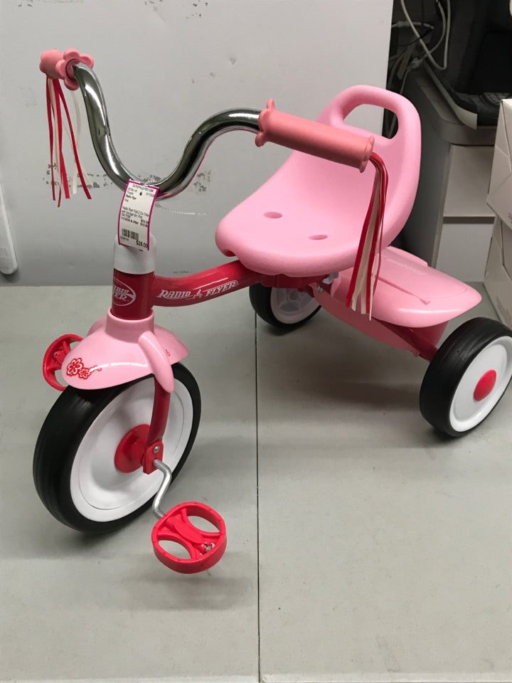 Radio Flyer Fold 2 Go Trike with Storage Bin, Pink