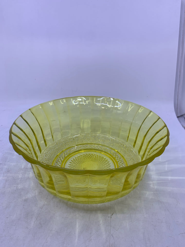 VTG YELLOW PRESSED GLASS FLARED TOP BOWL.