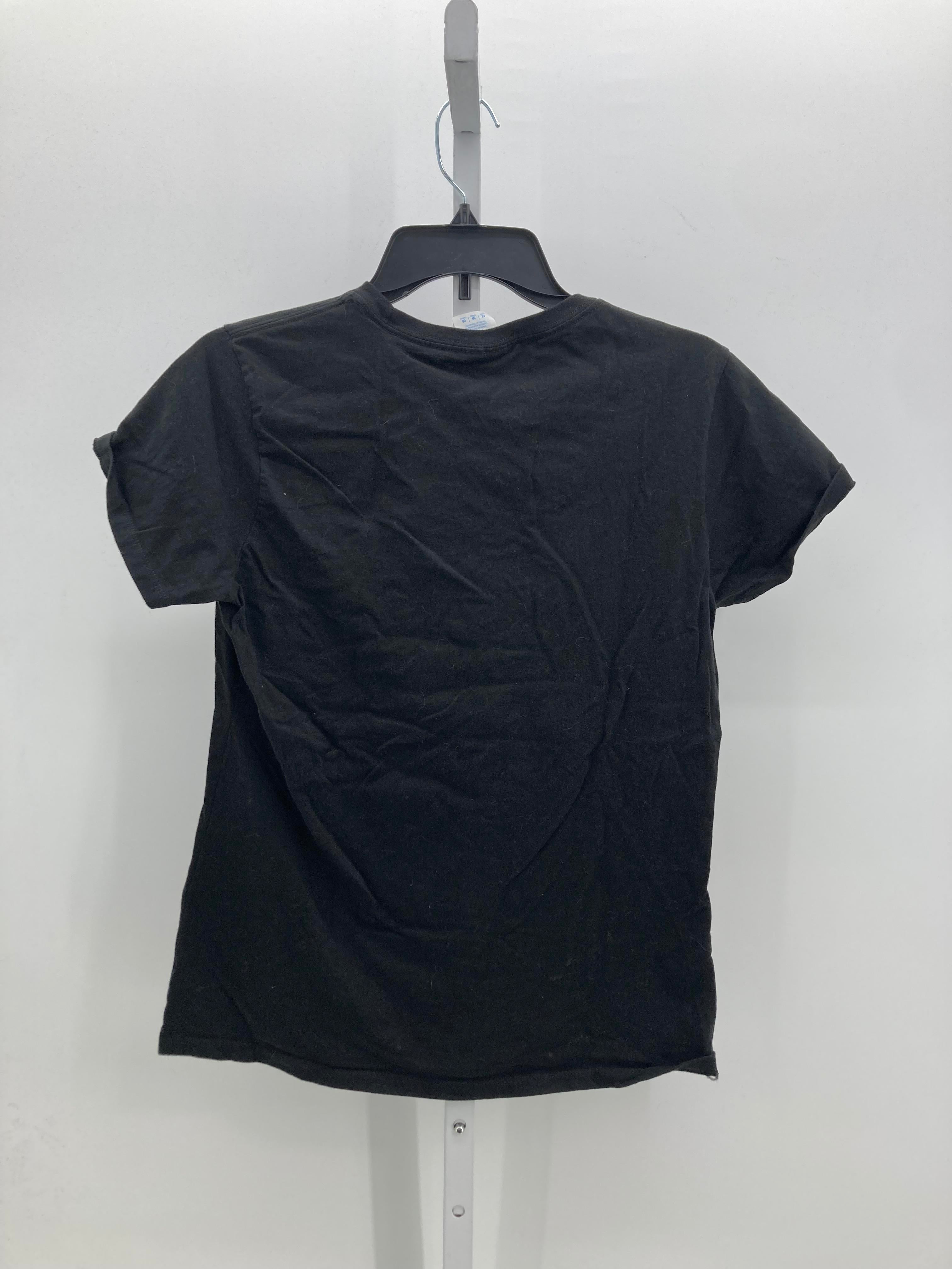 Size Medium Misses Short Sleeve Shirt