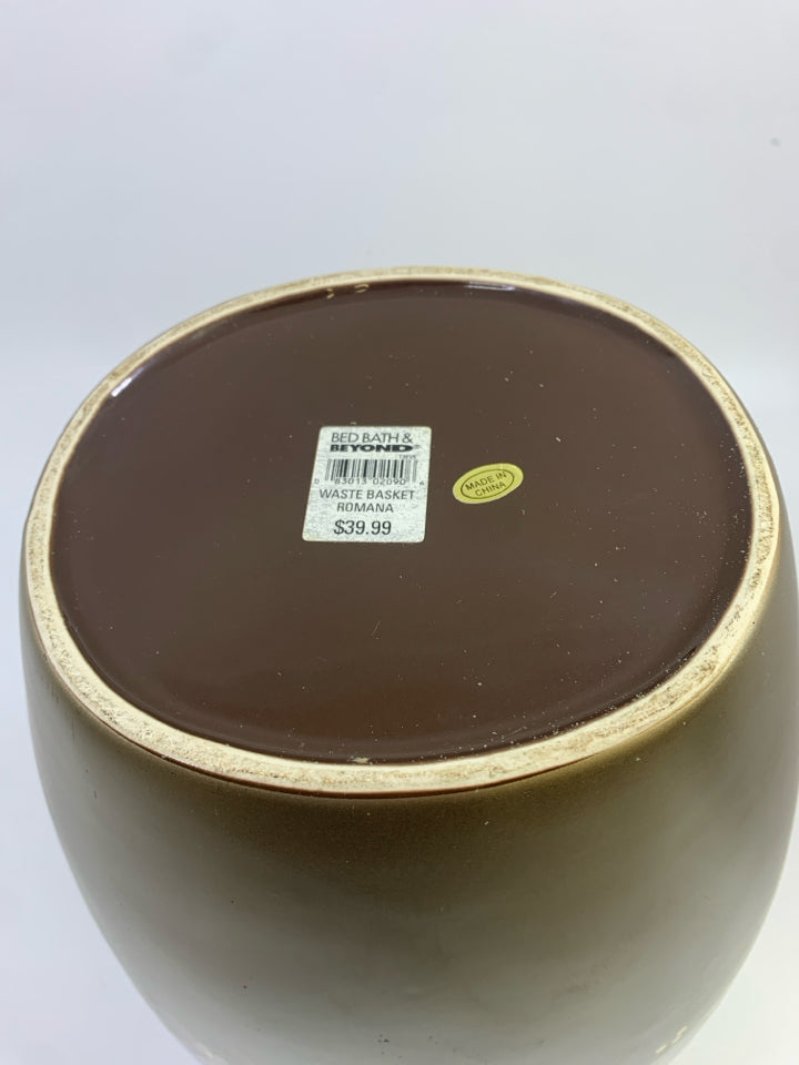 BROWN GOLD CERAMIC TRASH CAN W/FLOWERS.