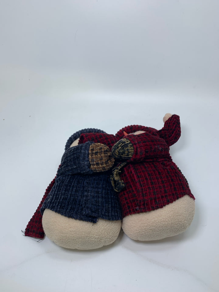2 WEIGHT BOTTOM PLUSH SNOWMAN COUPLE HUGGING.