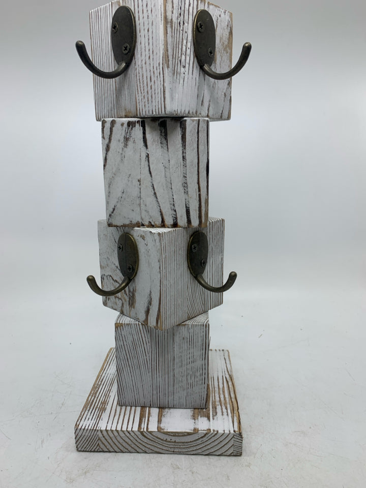 DISTRESSED BLOCKS MUG TREE.