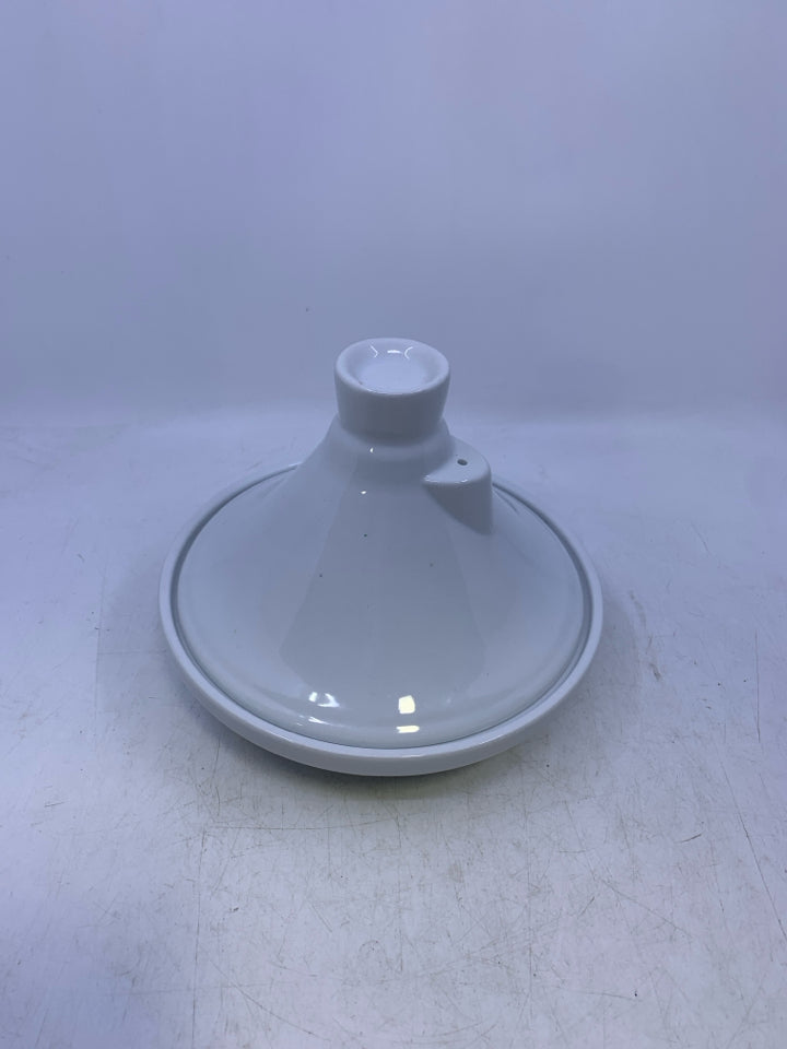 SMALL TANGINE COVERED ROASTER.