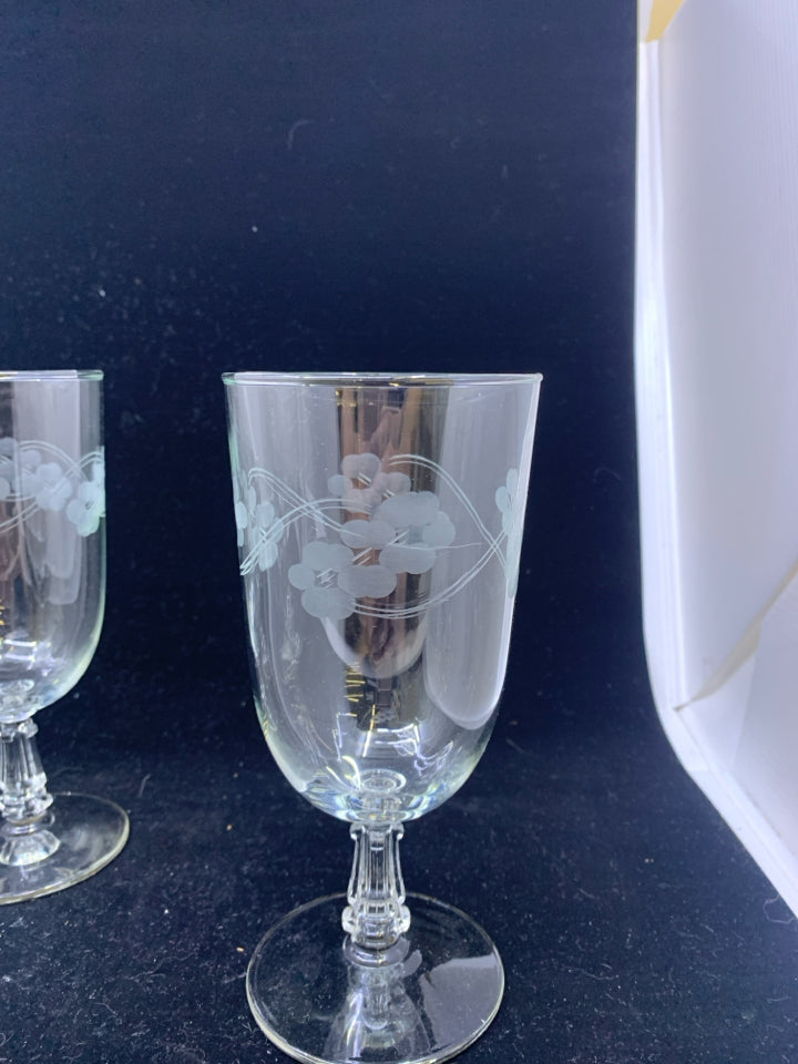 6 FOOTED EDGED GLASSES.