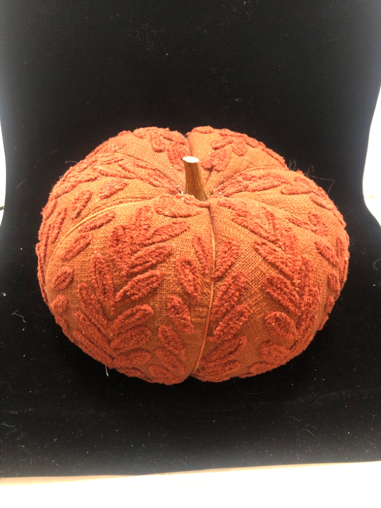 LG BURNT ORANGE FLUFFY PUMPKIN.
