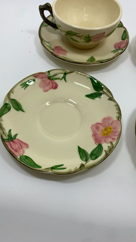 32PC SVC FOR 4 VTG DESERT ROSE.