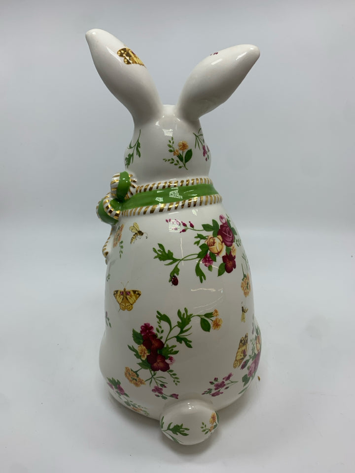 OLD COUNTRY ROSES ROYAL ALBERT BUNNY.