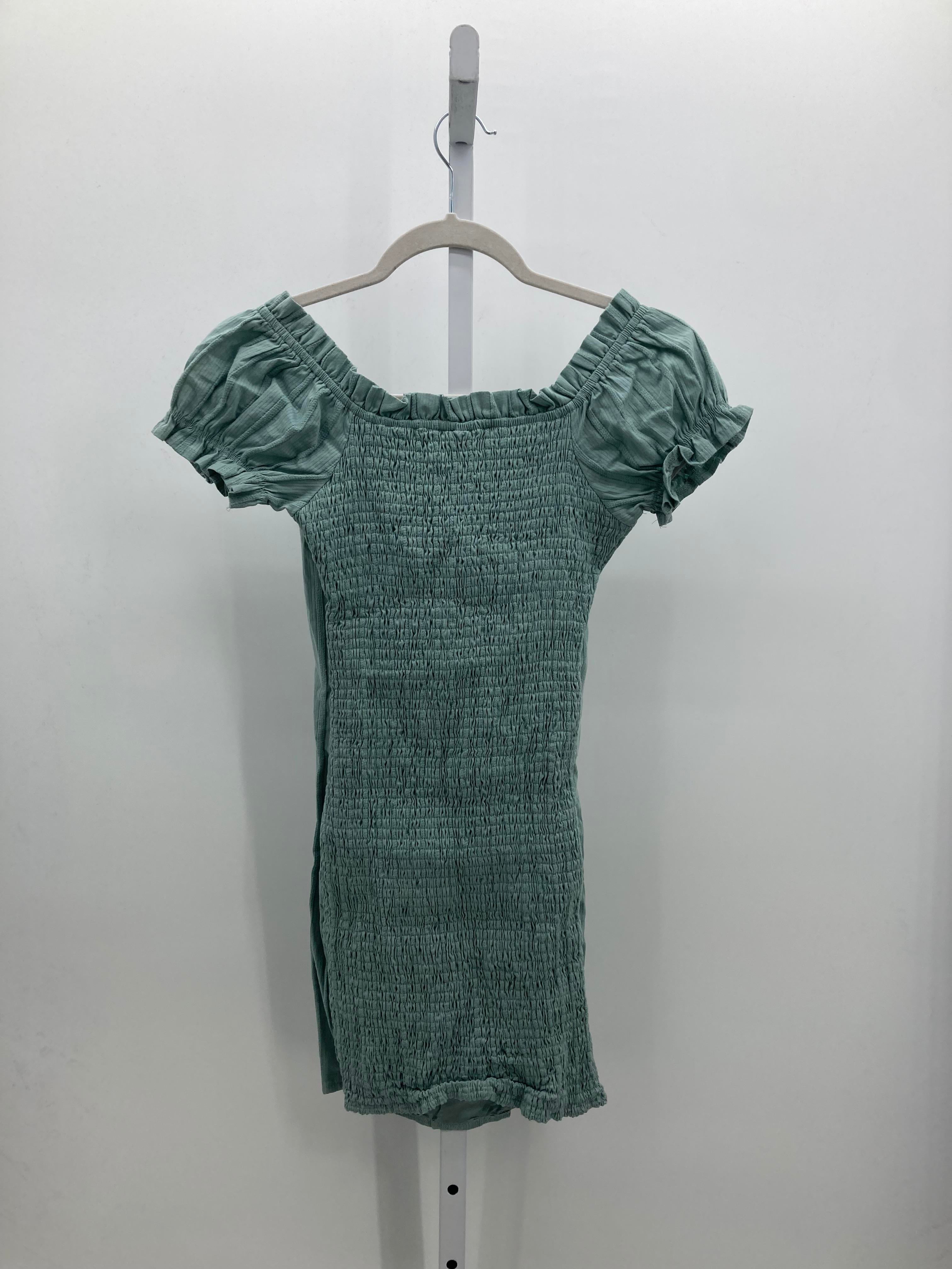 Size Medium Juniors Short Sleeve Dress