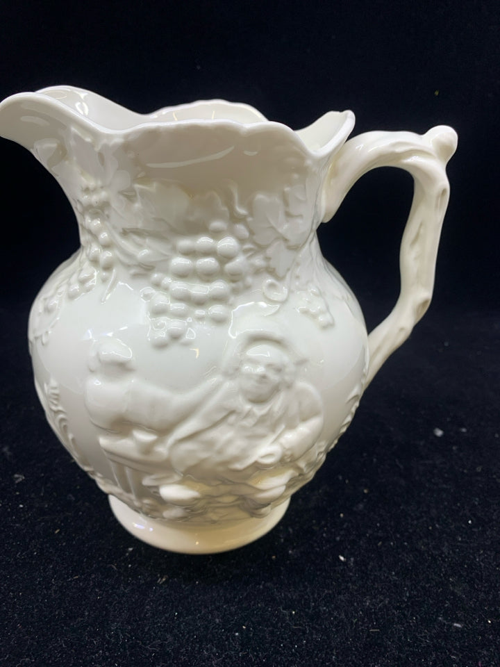 VTG WHITE EMBOSSED SPODE PITCHER.
