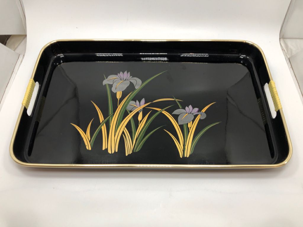 3PC VTG STYLE BLACK NESTING SERVING TRAYS W/PURPLE FLORALS.