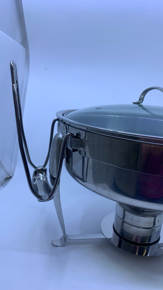 STAINLESS STEEL 6QT ROUND CHAFING DISH.