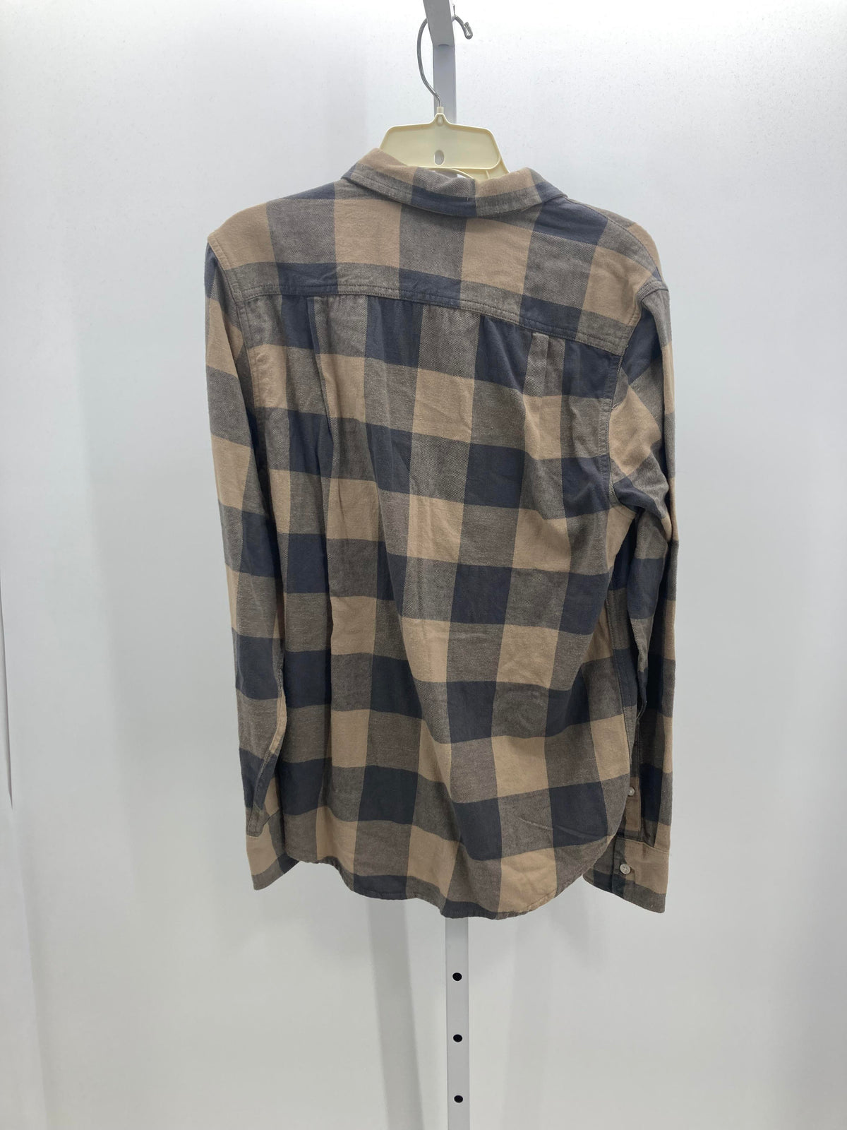 NEW PLAID BTN DOWN